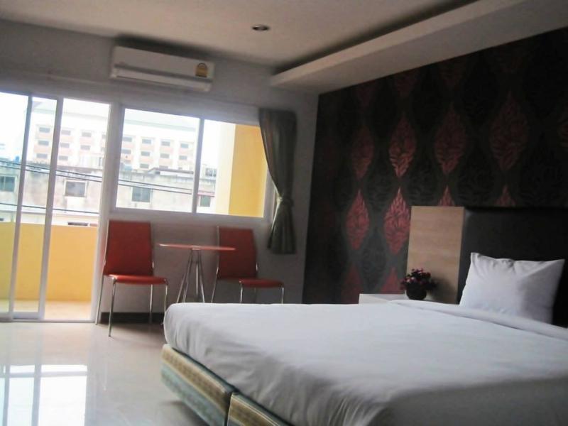 Orange Grand Hotel Ban Khlong Phruan Exteriör bild